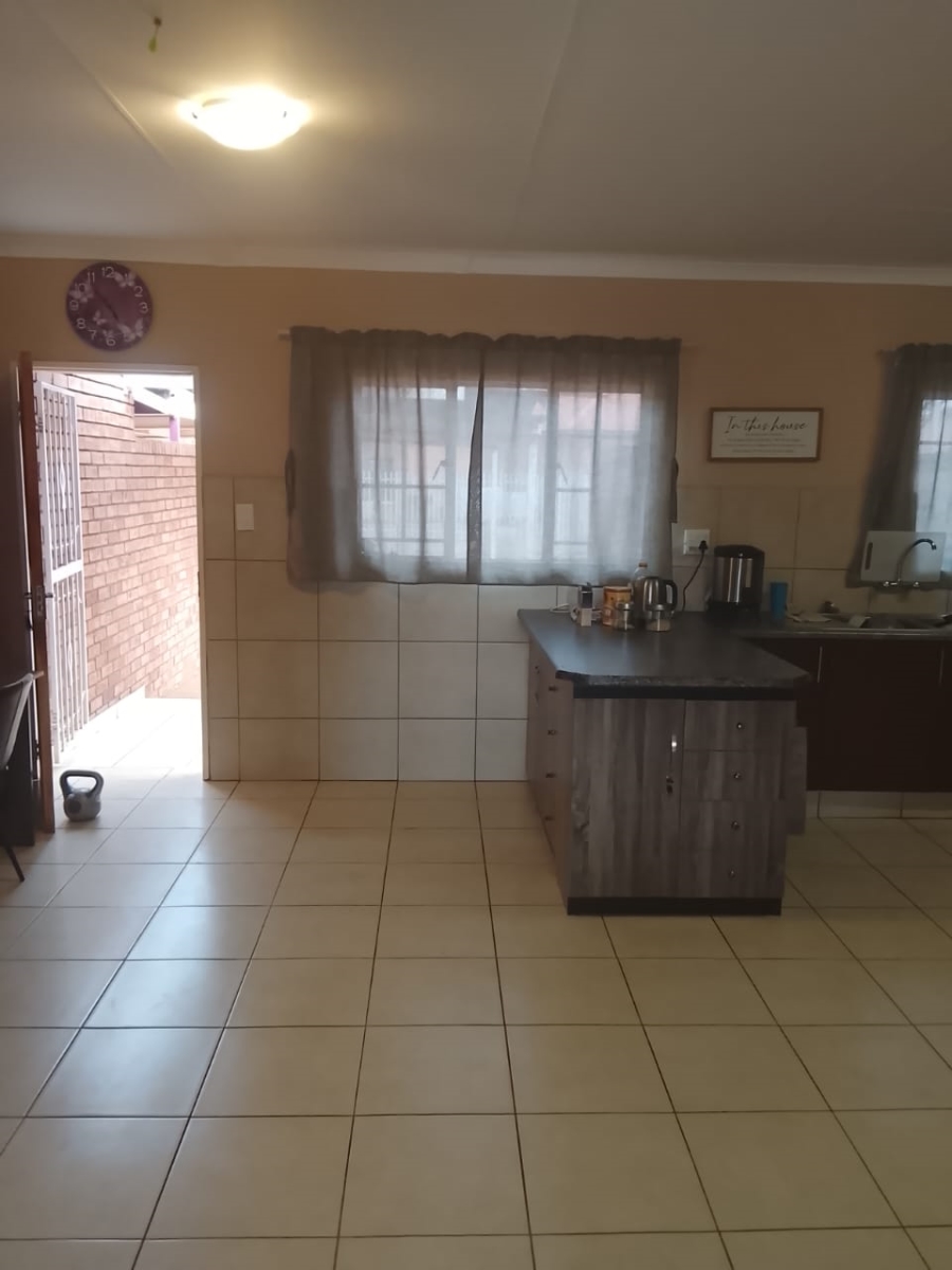 To Let 3 Bedroom Property for Rent in Kathu Northern Cape